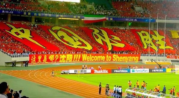 波鸿年轻门将神勇发挥，多次扑救力保球队全身而退