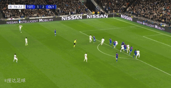  洛里昂定位球战术奏效，头球破门锁定胜局